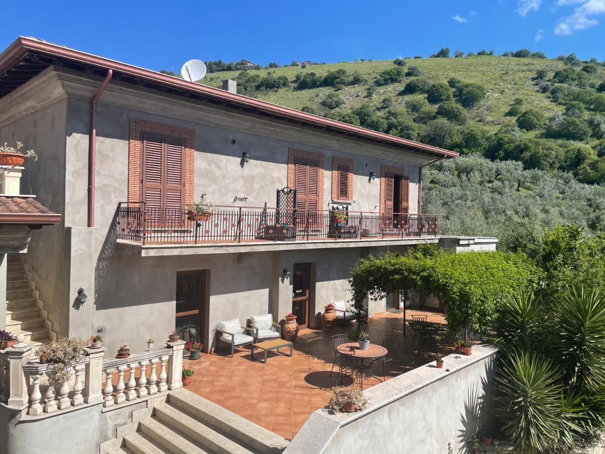 אנגני Agriturismo Torre Ercolana מראה חיצוני תמונה