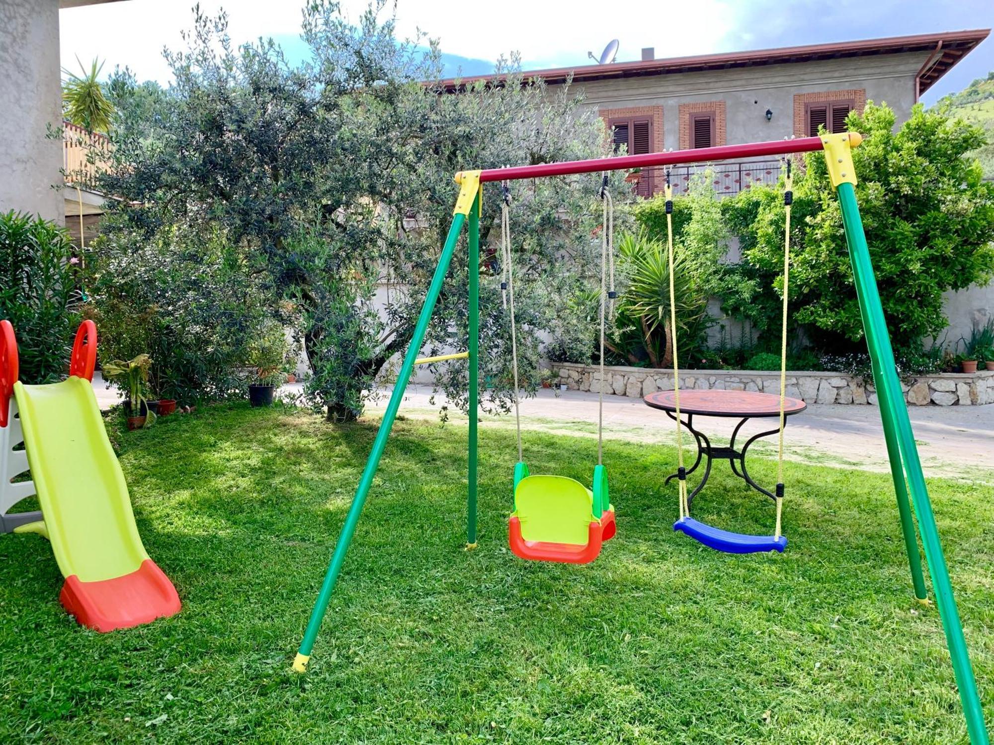 אנגני Agriturismo Torre Ercolana מראה חיצוני תמונה