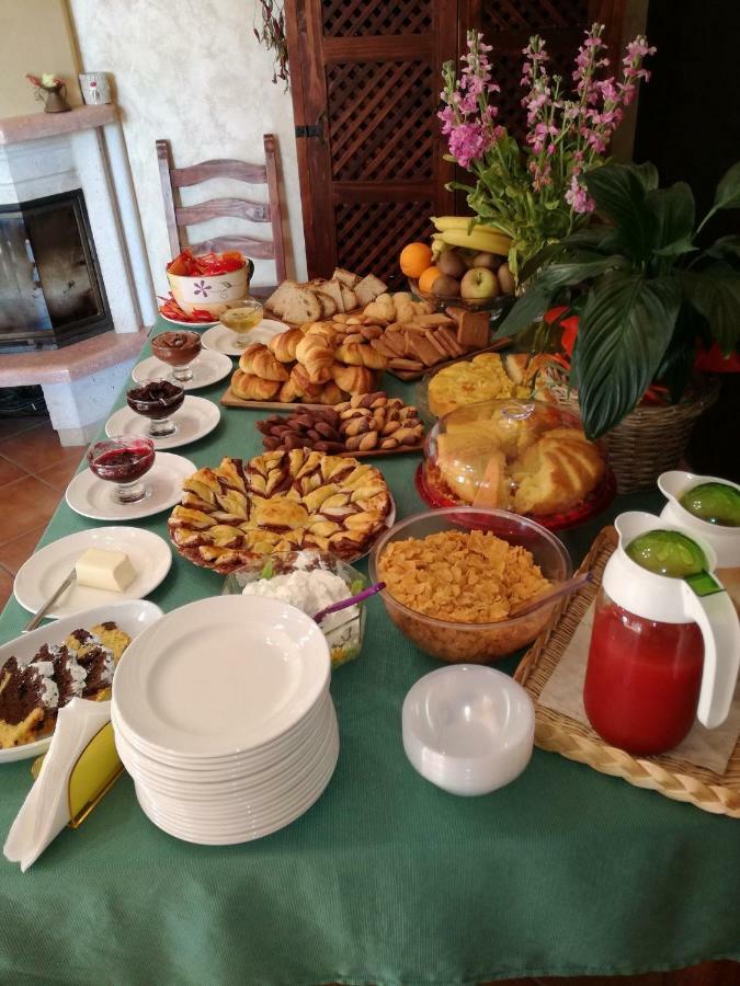 אנגני Agriturismo Torre Ercolana מראה חיצוני תמונה